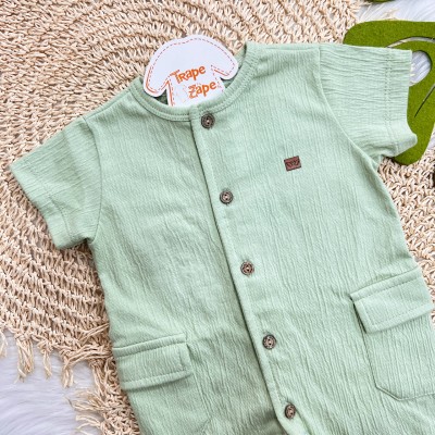 Macacão Longo Anarruga com Botões e Bolsos - Verde Macacão Longo Anarruga com Botões e Bolsos - Verde